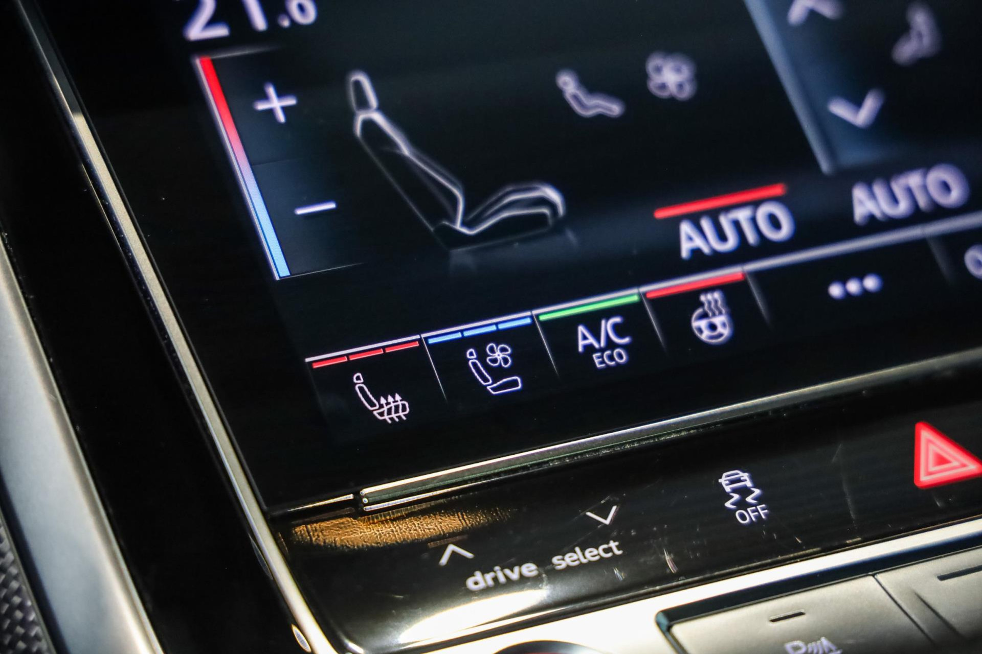 Audi RSQ8 4.0 TFSI Quattro, 600 PK, Keramiek, B&O, Massage/Ventilatie, Pano/Dak, Top/View, Trekhaak, Adapt/Cruise, 23''Rotor/Zwart 47869079-22.jpg | MorgenInternet B.V.