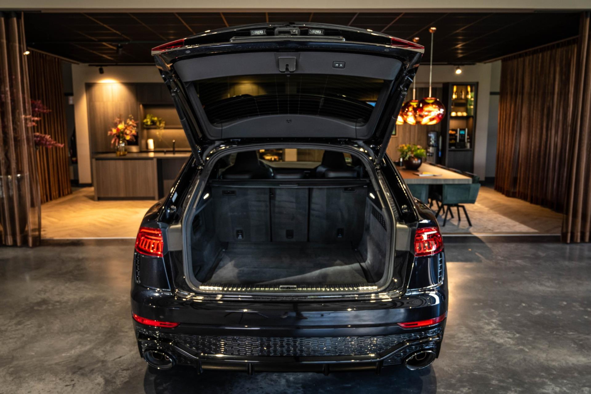 Audi RSQ8 4.0 TFSI Quattro, 600 PK, Keramiek, B&O, Massage/Ventilatie, Pano/Dak, Top/View, Trekhaak, Adapt/Cruise, 23''Rotor/Zwart 47869079-40.jpg | MorgenInternet B.V.