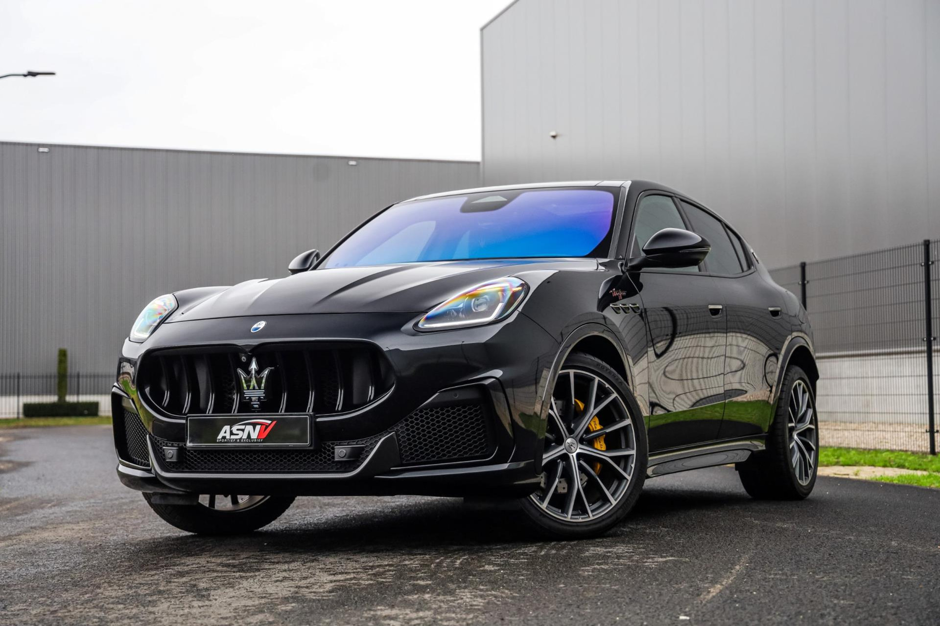 Maserati Grecale 3.6 V6 Trofeo, 530 PK, Driving/Assist/Plus, Stitching/Yellow, Pano/Dak, Sonos/High/Sound, Carbon/Ext., 12DKM!! 47995952-0.jpg | MorgenInternet B.V.