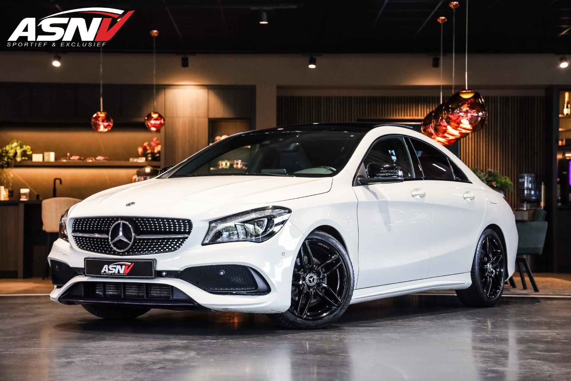 Mercedes-Benz CLA 180 AMG Line, 122 PK, Facelift, AMG/In/Exterieur, Pano/Dak, LED, Night/Pakket, Navigatie, Automaat,132DKM 48516454-0.jpg | MorgenInternet B.V.